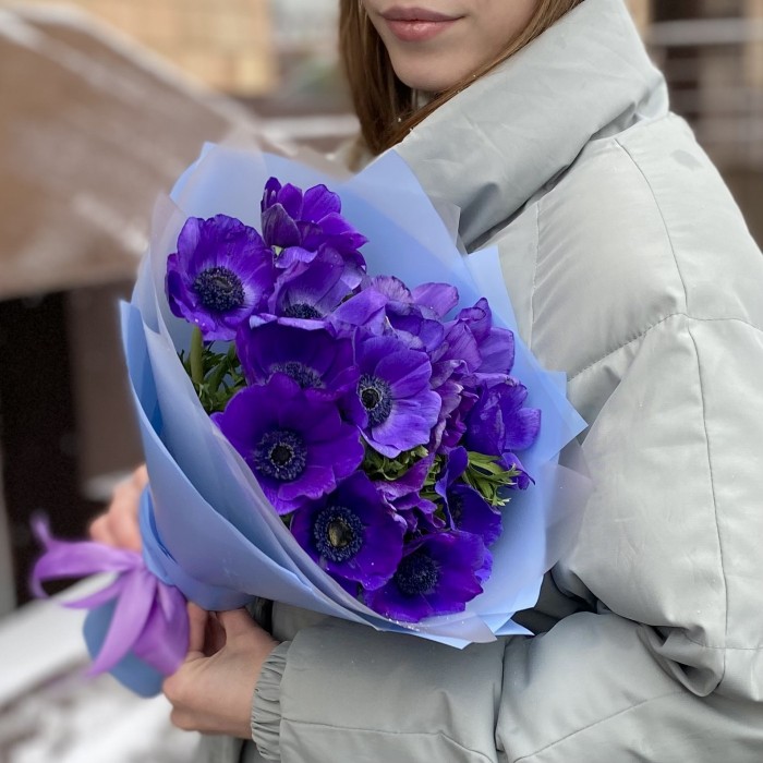 15 синих анемонов