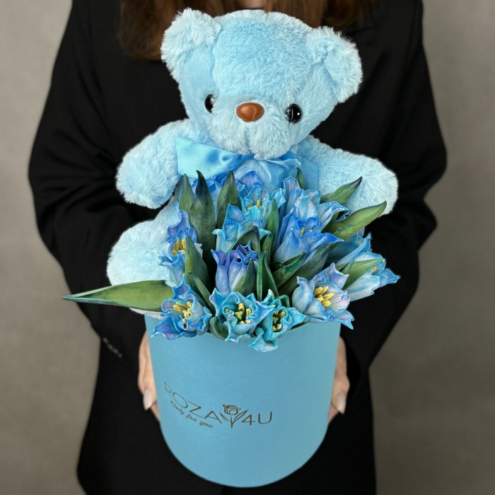 15 тюльпанов Лунный краун с мишкой в коробке