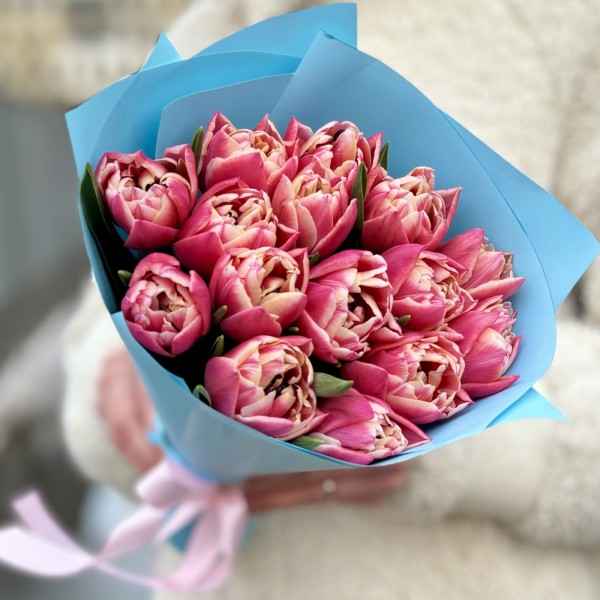 15 розовых пионовидных тюльпанов Коламбус