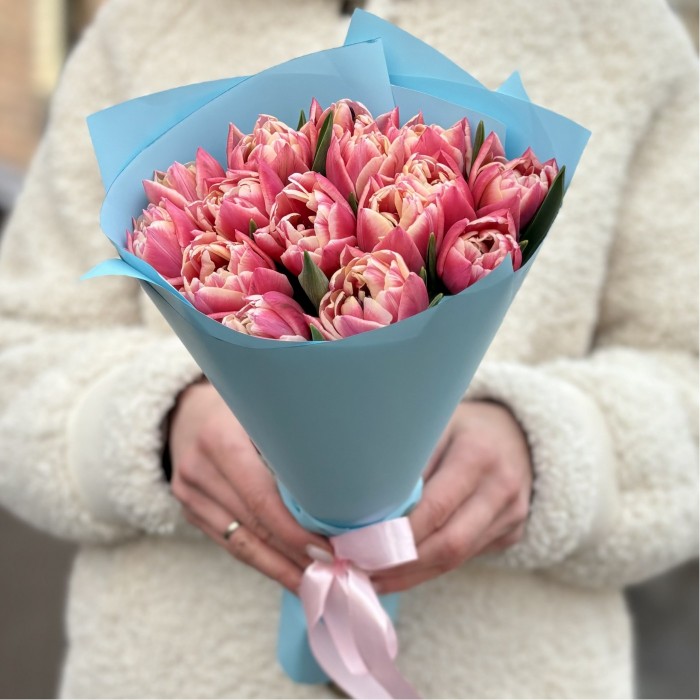 15 розовых пионовидных тюльпанов Коламбус