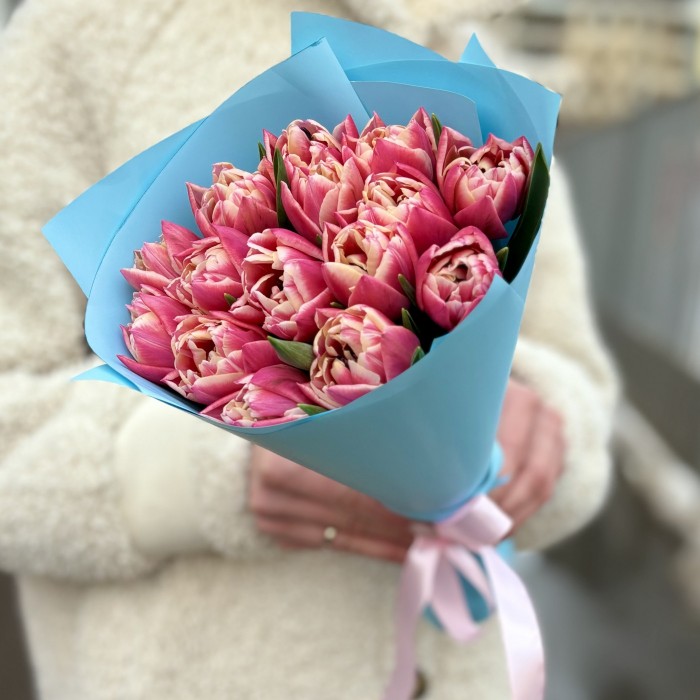 15 розовых пионовидных тюльпанов Коламбус