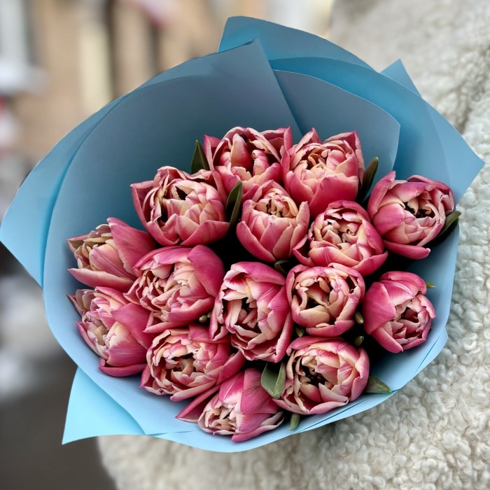 15 розовых пионовидных тюльпанов Коламбус