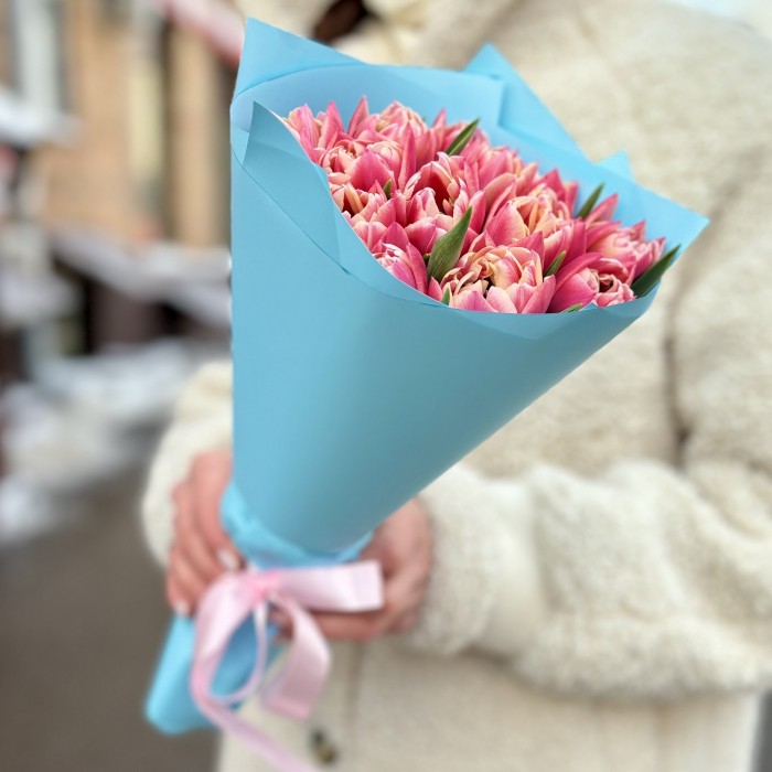 15 розовых пионовидных тюльпанов Коламбус