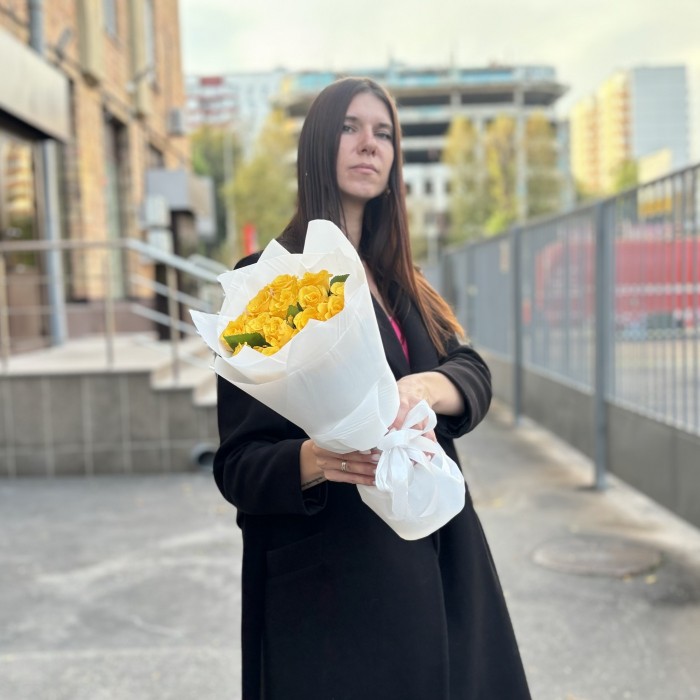 15 желтых роз 40 см