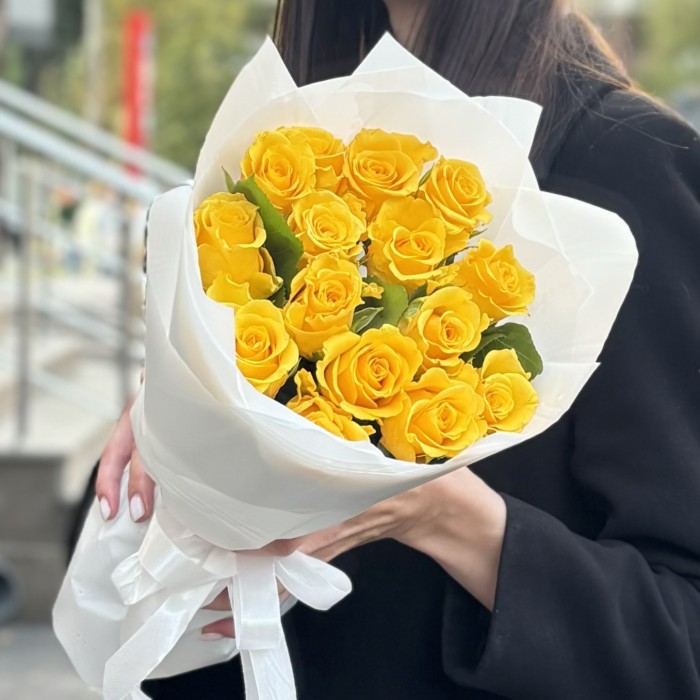 15 желтых роз 40 см