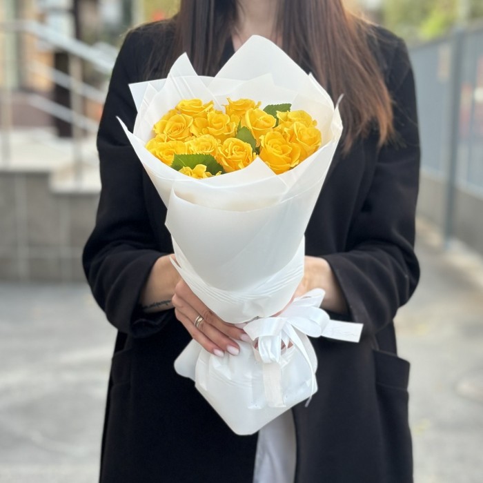 15 желтых роз 40 см