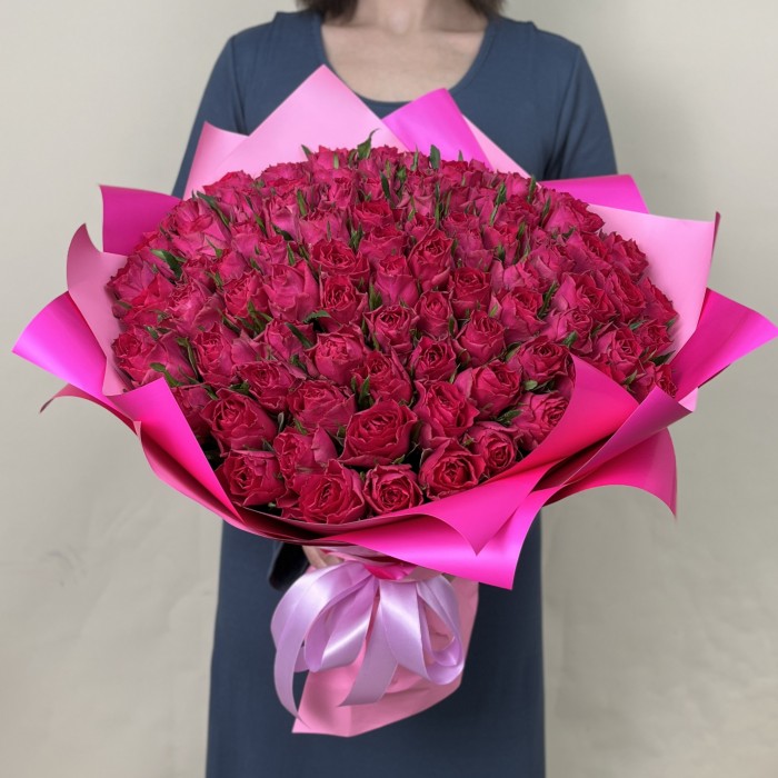 101 Малиновая роза Такаци 40 см