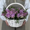 35 сиреневых роз Найтингейл в корзине
