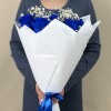 Букет дня с синими розами
