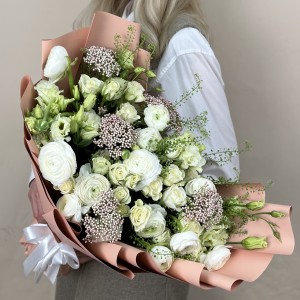 Авторский Букет с ранункулюсами