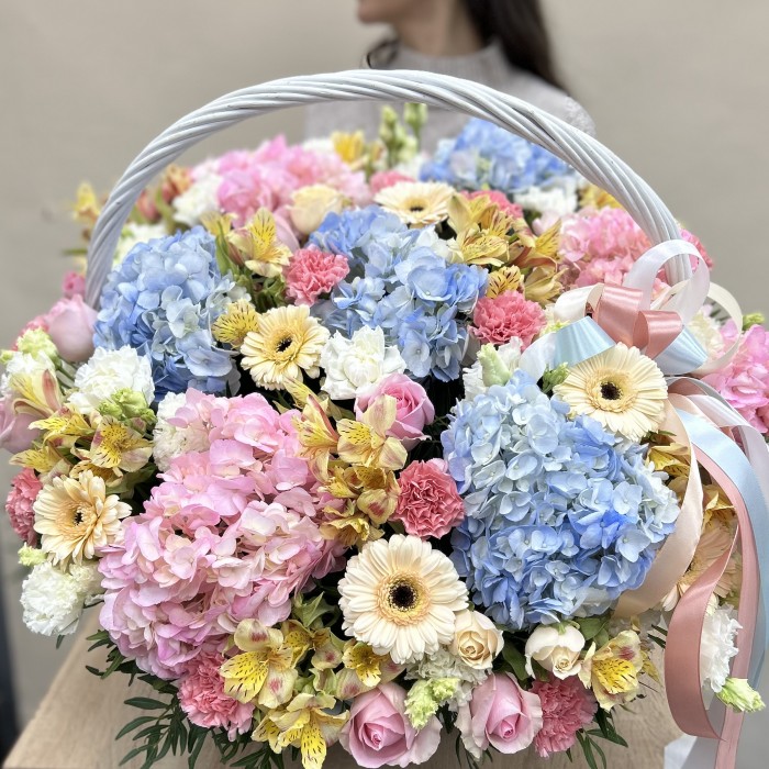 Композиция в корзине Нежное облако