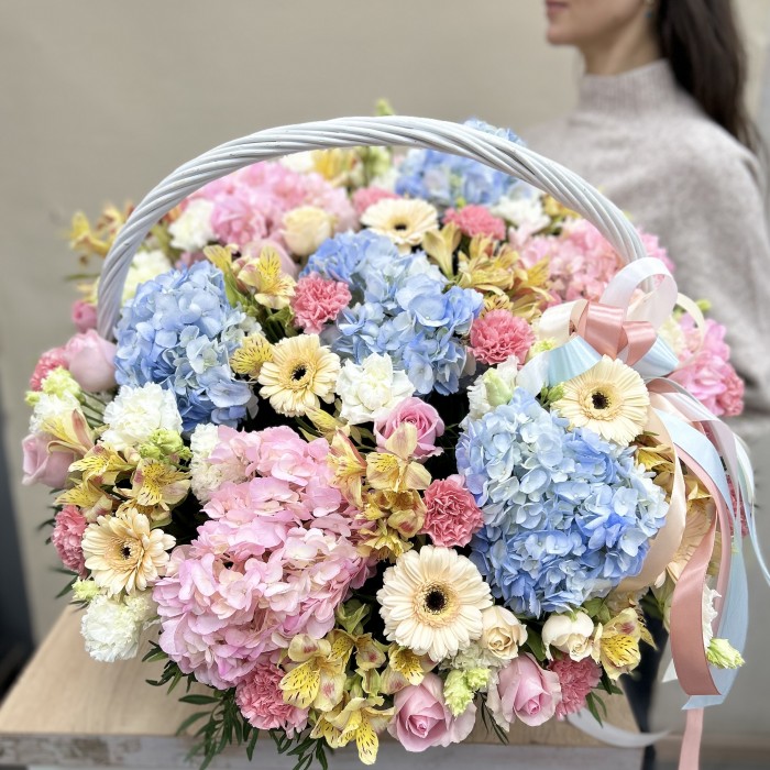 Композиция в корзине Нежное облако