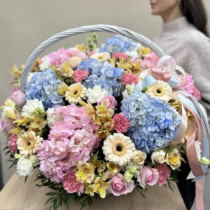 Композиция в корзине Нежное облако