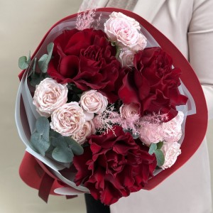 Букет дня с розами Млечный путь