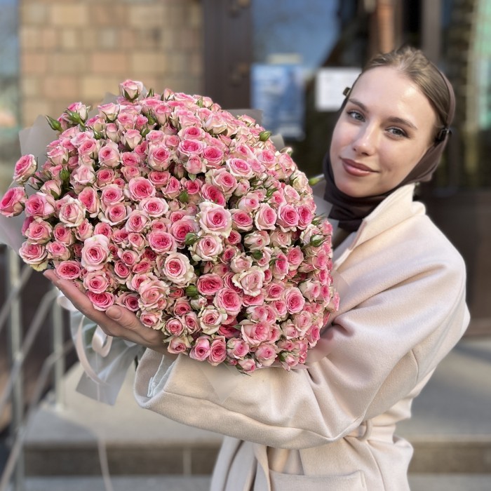 101 кустовая Роза Тралала 40 см