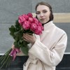 11 пионовидных сиреневых роз Кантри блюз 70 см