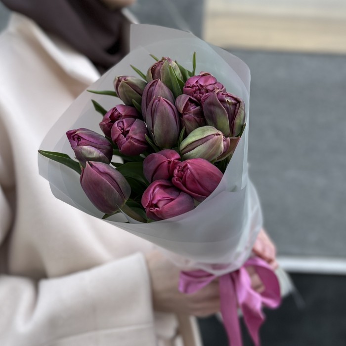 15 пионовидных тюльпанов Дабл Принцесс