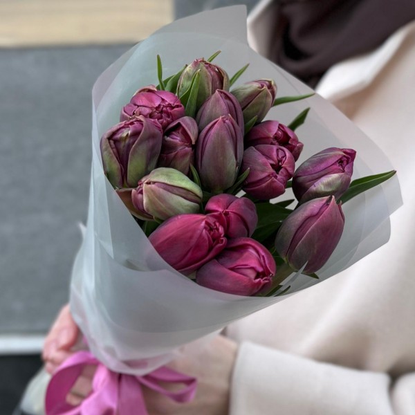 15 пионовидных тюльпанов Дабл Принцесс