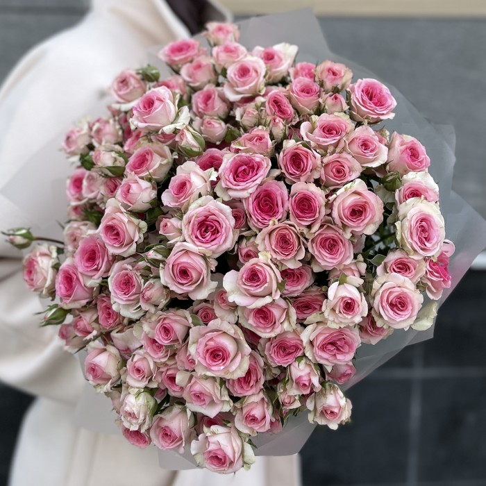 25 кустовых роз Тралала 40 см