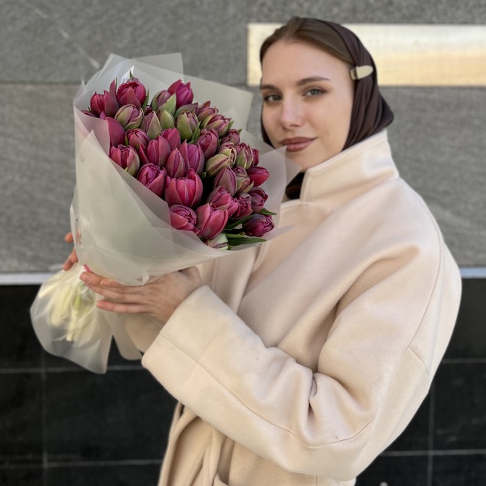 51 пионовидный тюльпан Дабл Принцесс