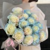 Нежный букет из 15 радужных роз