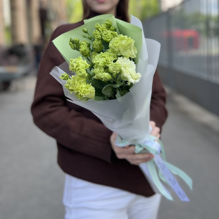 5 зеленых махровых эустом