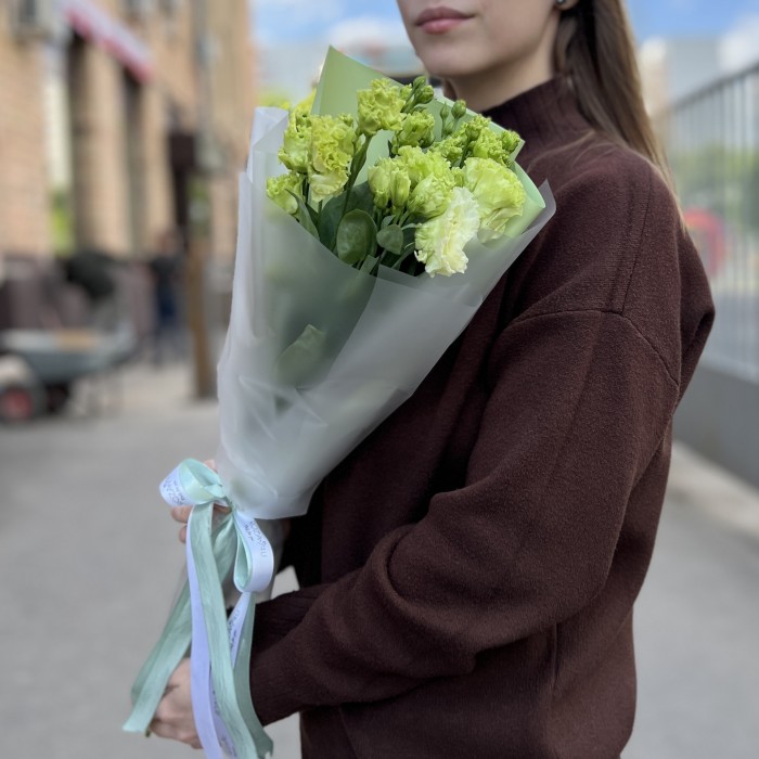 5 зеленых махровых эустом