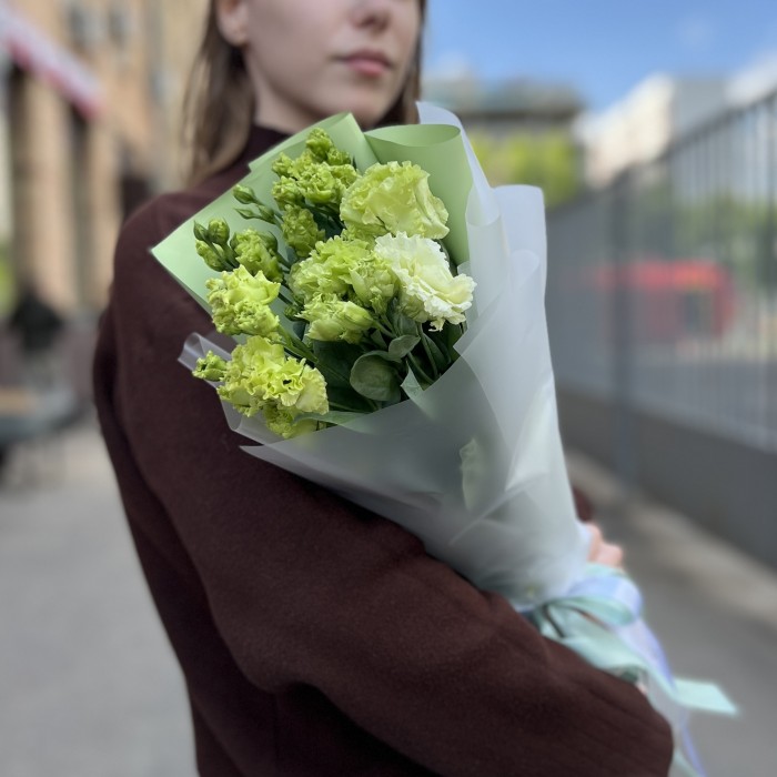 5 зеленых махровых эустом