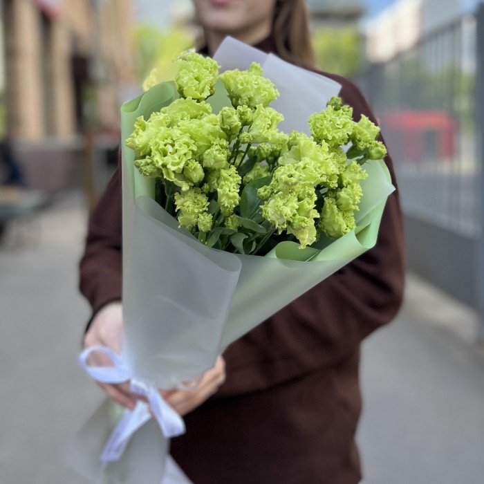 Букет из 7 махровых зеленых эустом