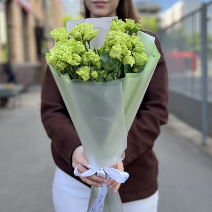 Букет из 7 махровых зеленых эустом