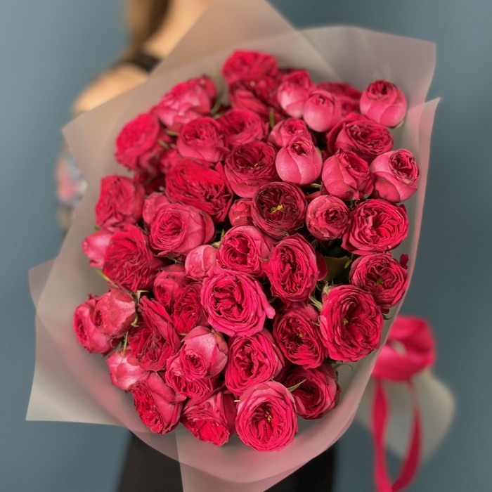 15 кустовых пионовидных роз Роял трендсеттер 40 см