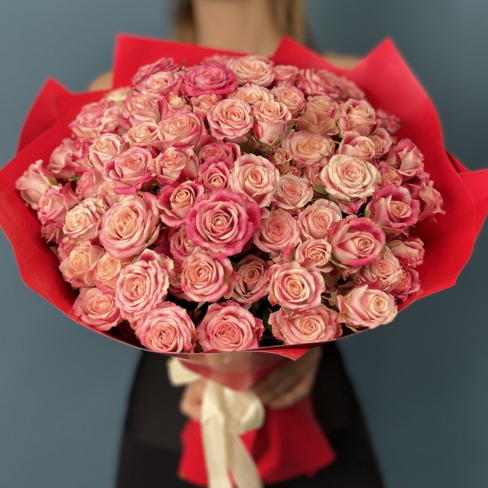 25 кустовых роз Флиндерс Лейн 40 см