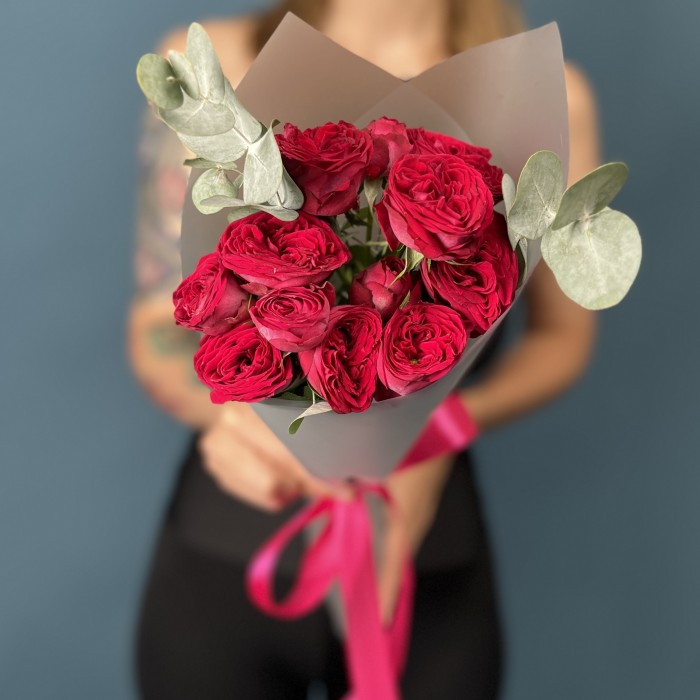 3 кустовые пионовидные розы Роял трендсеттер 40 см