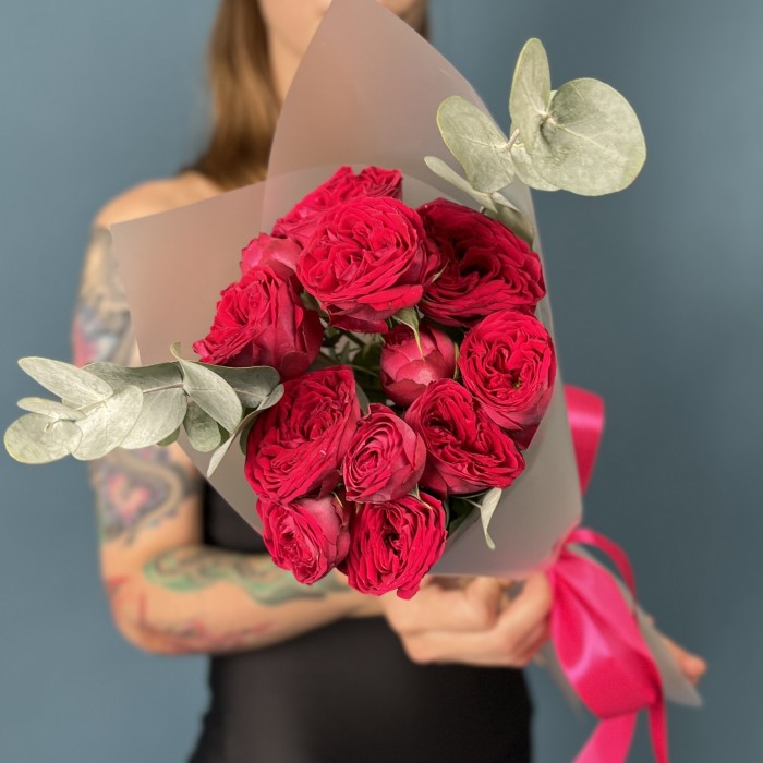 3 кустовые пионовидные розы Роял трендсеттер 40 см