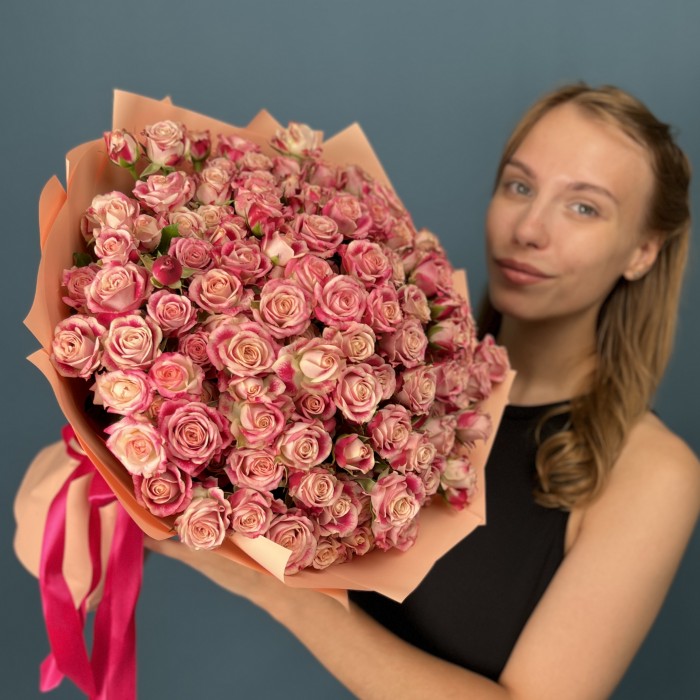 35 кустовых роз Флиндерс Лейн 40 см