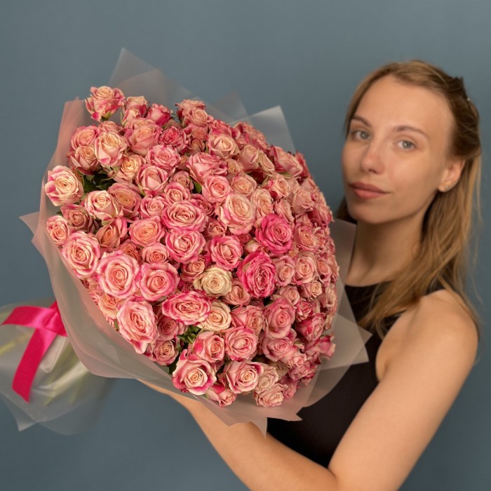 45 кустовых Роз Флиндерс Лейн 40 см