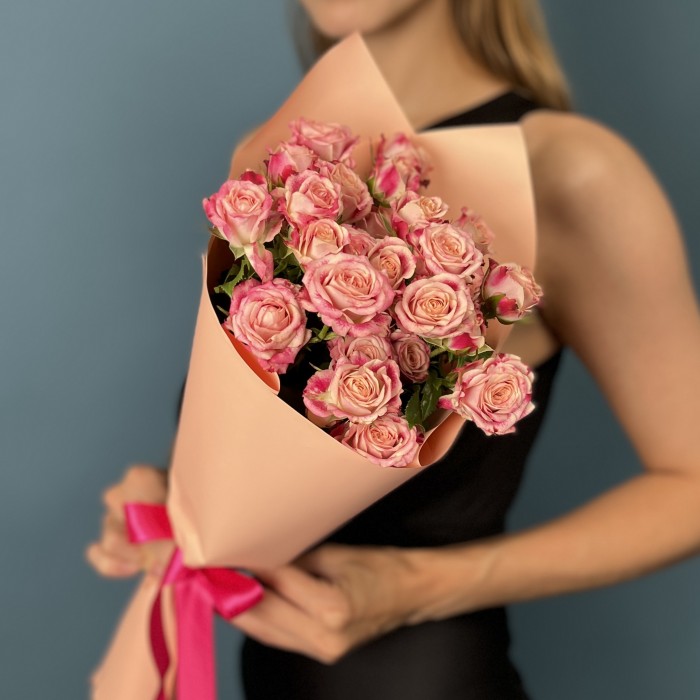 5 кустовых роз Флиндерс Лейн 40 см