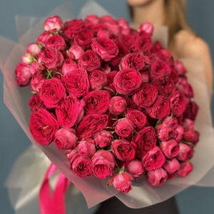 51 кустовая пионовидная роза Роял трендсеттер 40 см