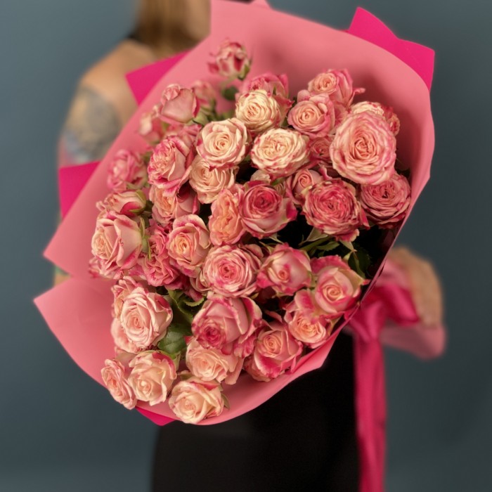 9 кустовых роз Флиндерс Лейн 40 см