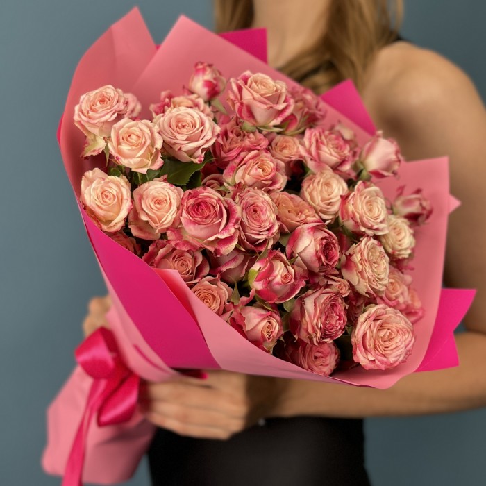 9 кустовых роз Флиндерс Лейн 40 см