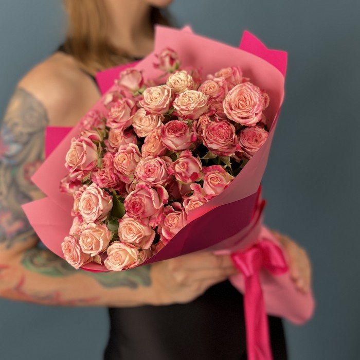 9 кустовых роз Флиндерс Лейн 40 см