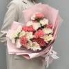 25 розовых и персиковых гвоздик микс