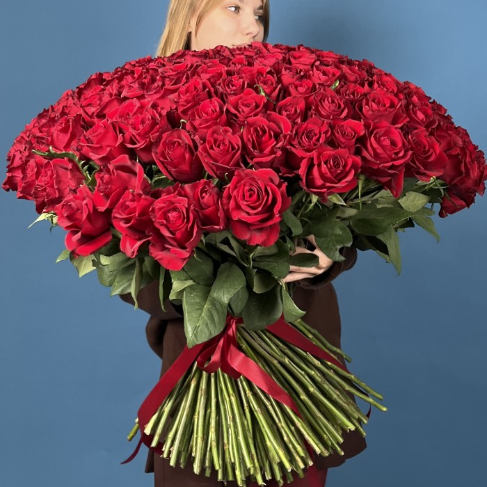 201 красная роза Эвер Ред 70 см
