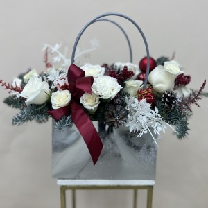 Букет дня в коробке Символ Любви