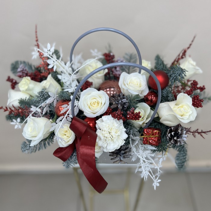 Букет дня в коробке Символ Любви