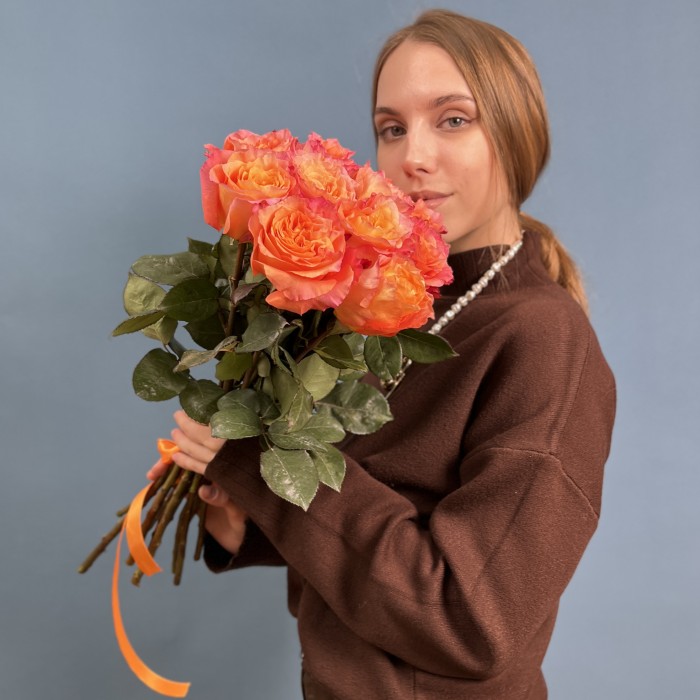 11 роз Фри спирит 50 см