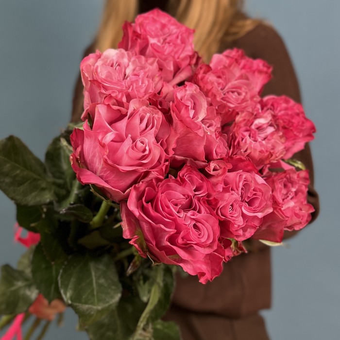 11 пионовидных роз Кантри блюз 60 см