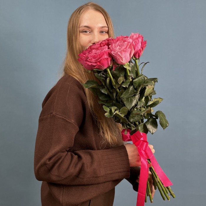 11 пионовидных роз Кантри блюз 60 см