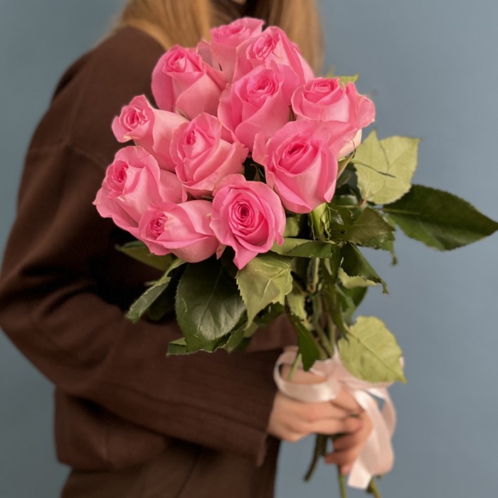 11 розовых роз Ревиваль 60 см