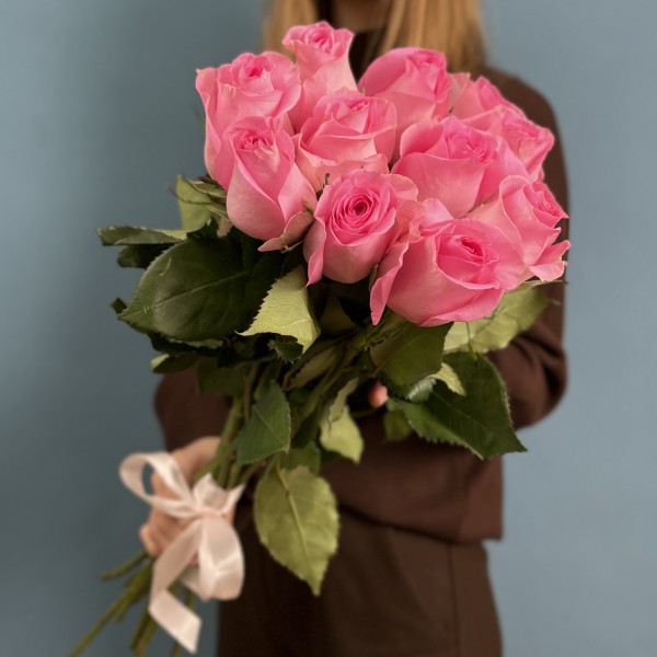 11 розовых роз Ревиваль 60 см